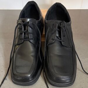 Sleek Black Leather Men's Oxfords